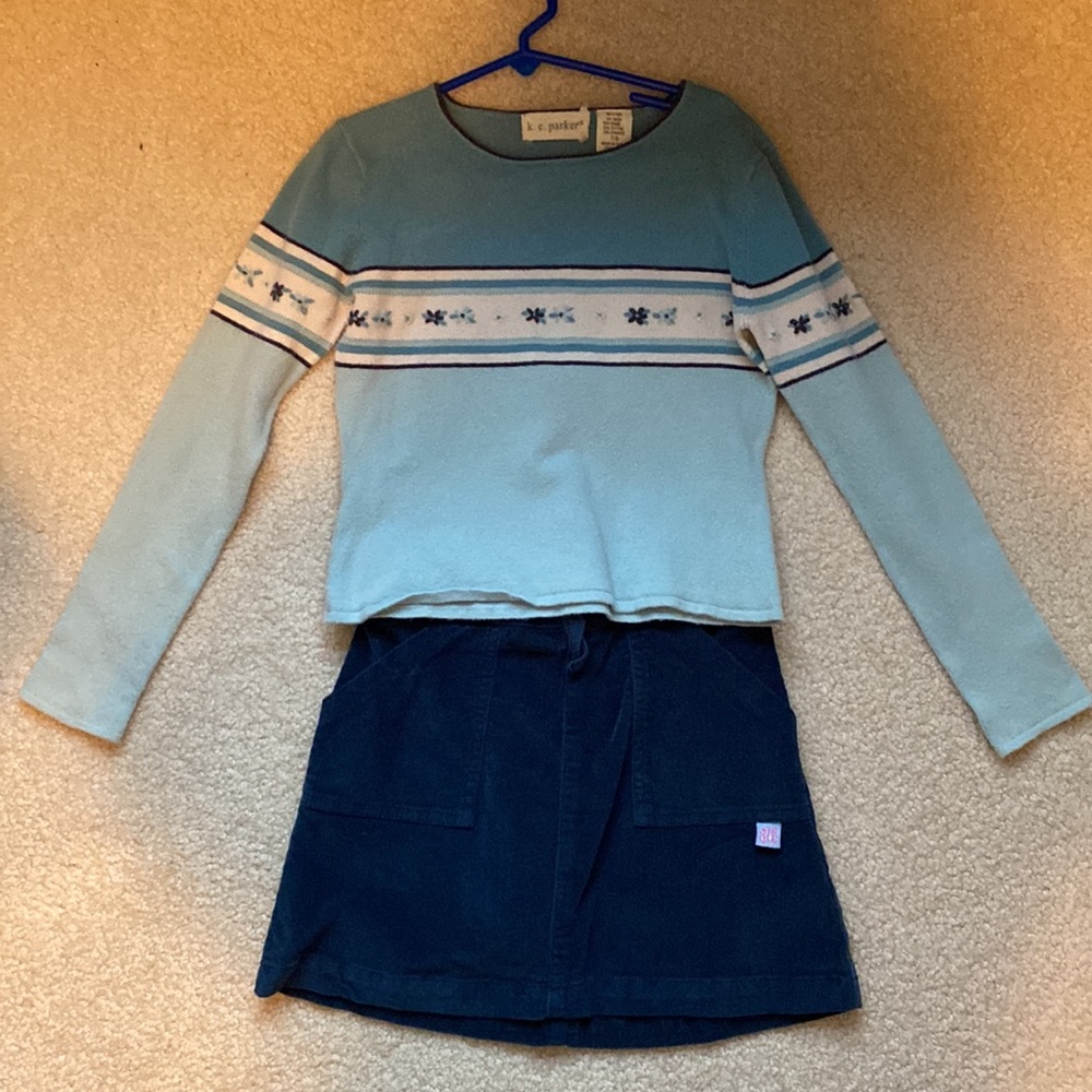 Skirt and sweater bundle size 7/8